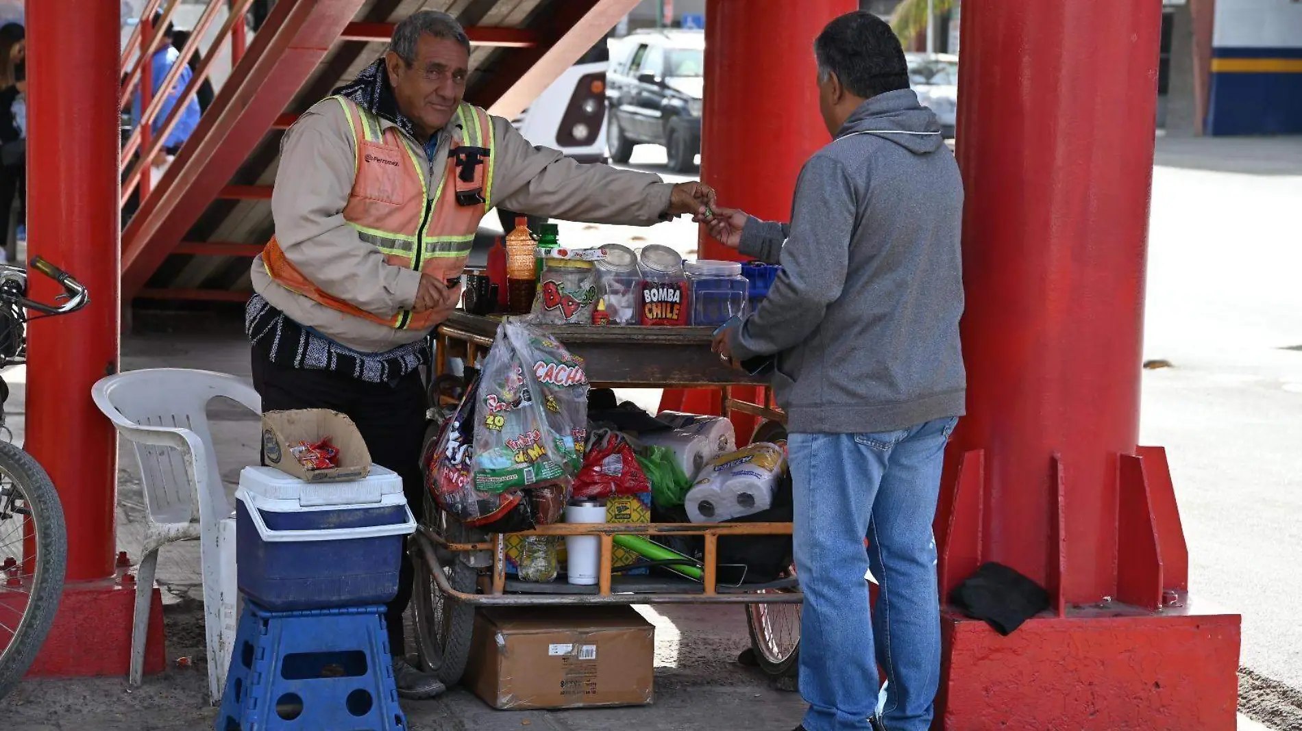 Exhorta Ayuntamiento a ambulantes a trabajar en la legalidad